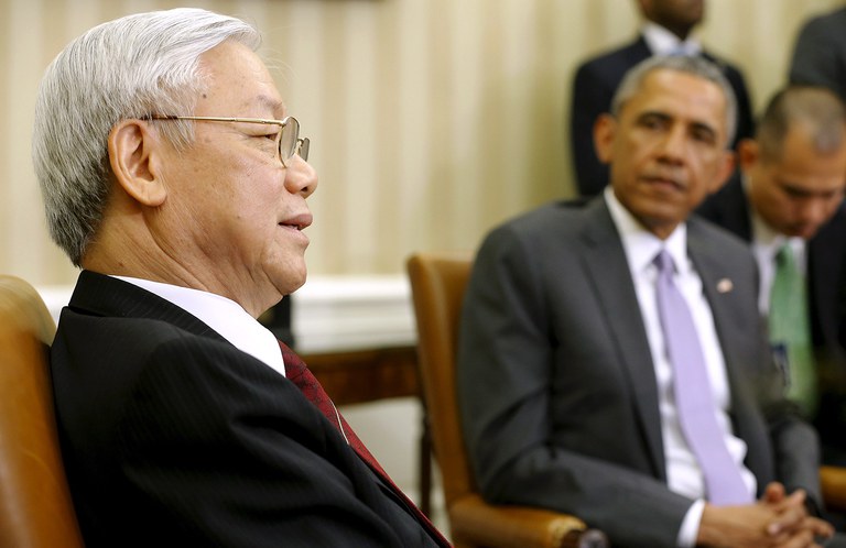 Vietnam's Communist Party General Secretary Nguyen Phu Trong and President Barack Obama speak to reporters after their meeting in the Oval Office at the White House in Washington, D.C., July 7, 2015. (Jonathan Ernst/Reuters)